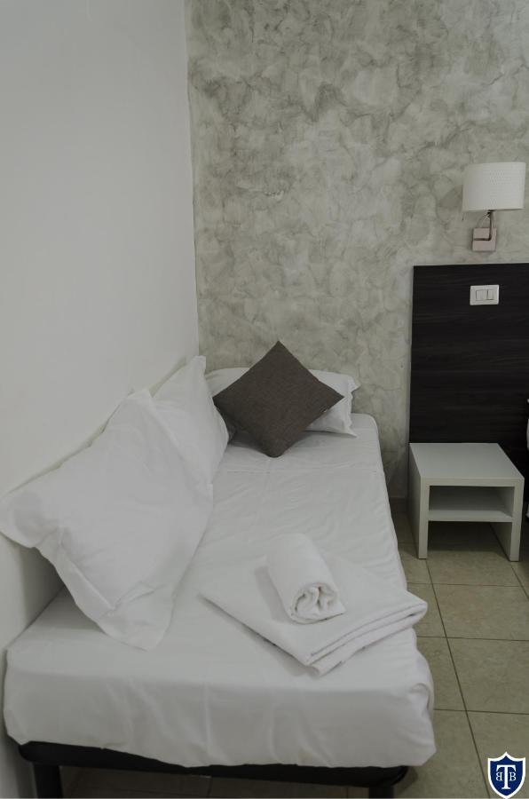 Tiburtina Inn Guest House Рим Экстерьер фото
